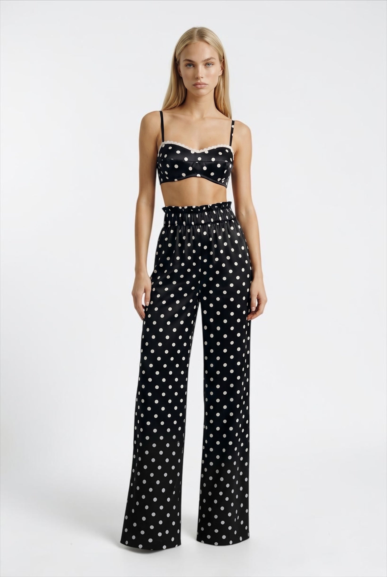 Топ Polka Dots с Дантела